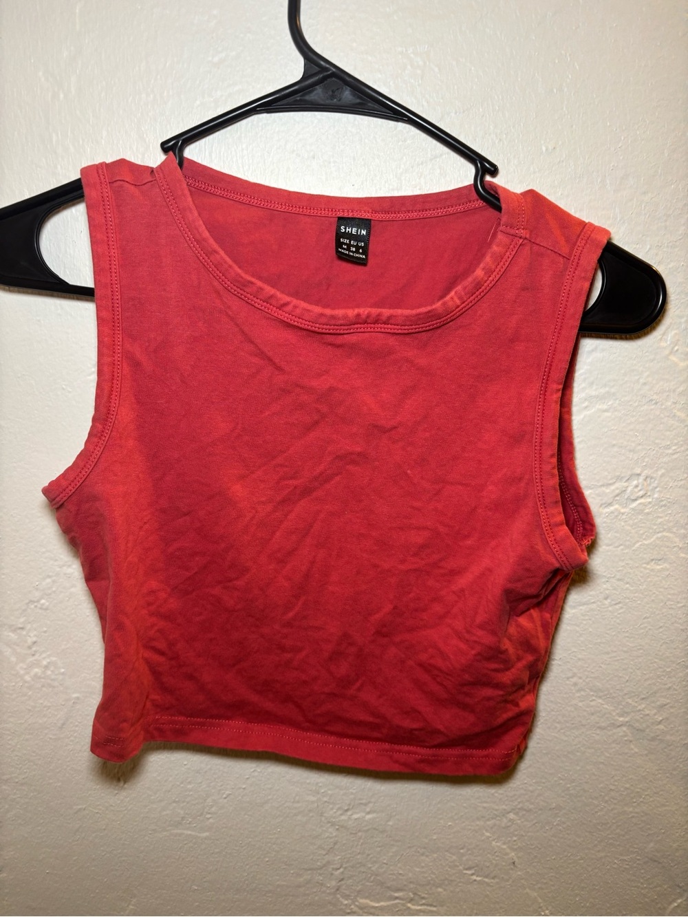 SHEIN Red Cropped Tank Top